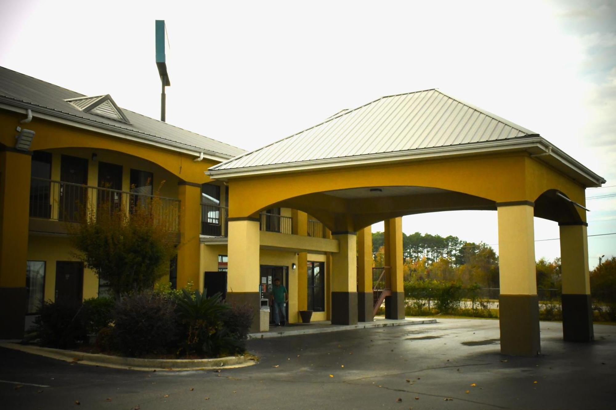 Florence Inn And Suites Exterior photo
